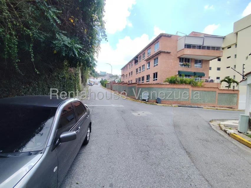 Apartamento (1 Nivel) en Alquiler en Colinas de Bello Monte, Distrito Metropolitano - 4