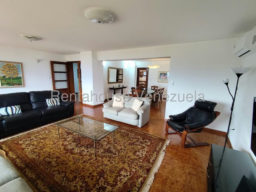 Apartamento (1 Nivel) en Alquiler en Colinas de Bello Monte, Distrito Metropolitano - 35