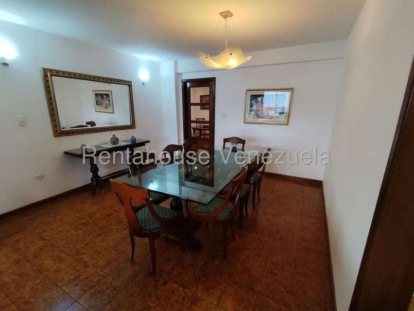 Apartamento (1 Nivel) en Alquiler en Colinas de Bello Monte, Distrito Metropolitano - 39