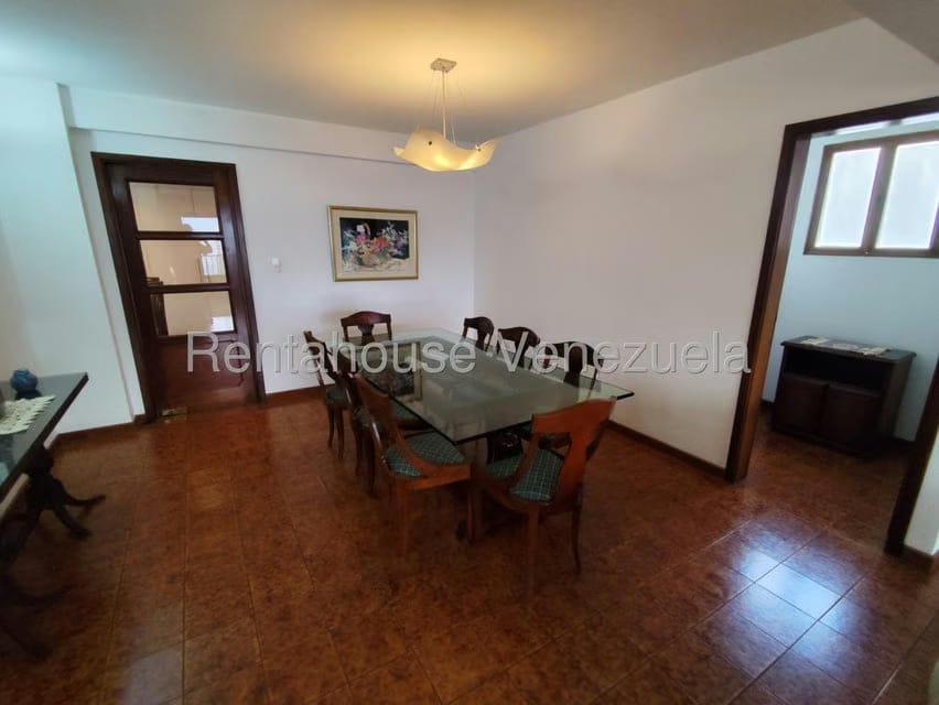 Apartamento (1 Nivel) en Alquiler en Colinas de Bello Monte, Distrito Metropolitano - 40