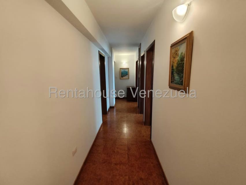 Apartamento (1 Nivel) en Alquiler en Colinas de Bello Monte, Distrito Metropolitano - 46