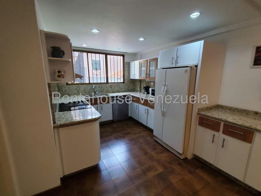 Apartamento (1 Nivel) en Alquiler en Colinas de Bello Monte, Distrito Metropolitano - 55