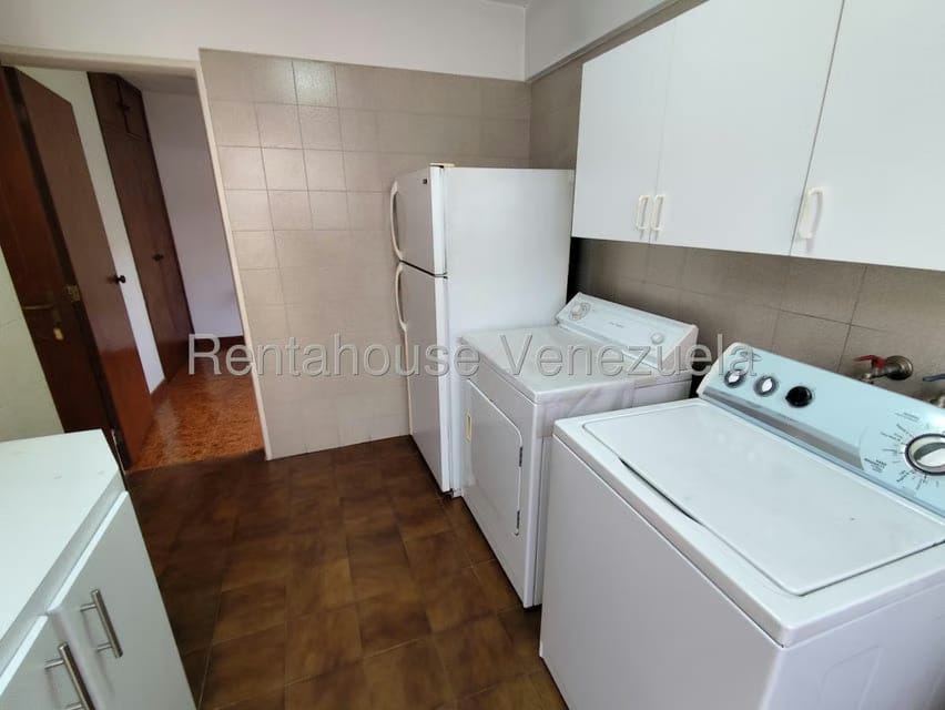 Apartamento (1 Nivel) en Alquiler en Colinas de Bello Monte, Distrito Metropolitano - 61