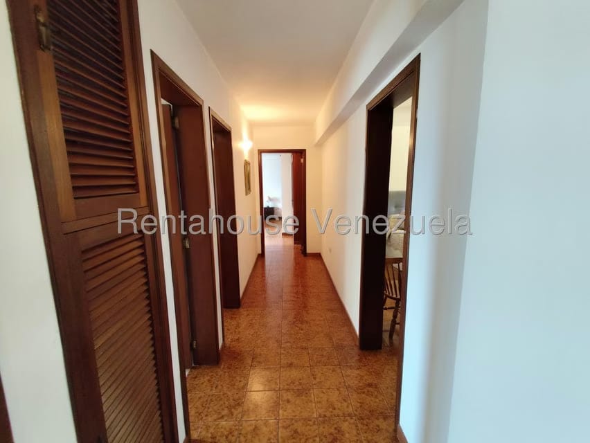 Apartamento (1 Nivel) en Alquiler en Colinas de Bello Monte, Distrito Metropolitano - 65