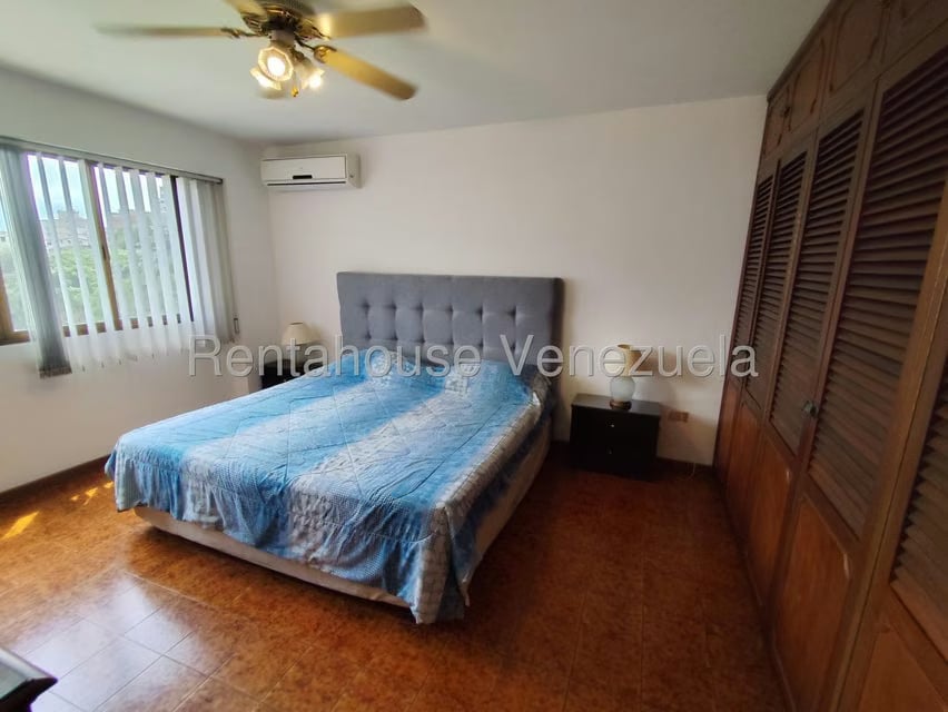 Apartamento (1 Nivel) en Alquiler en Colinas de Bello Monte, Distrito Metropolitano - 74