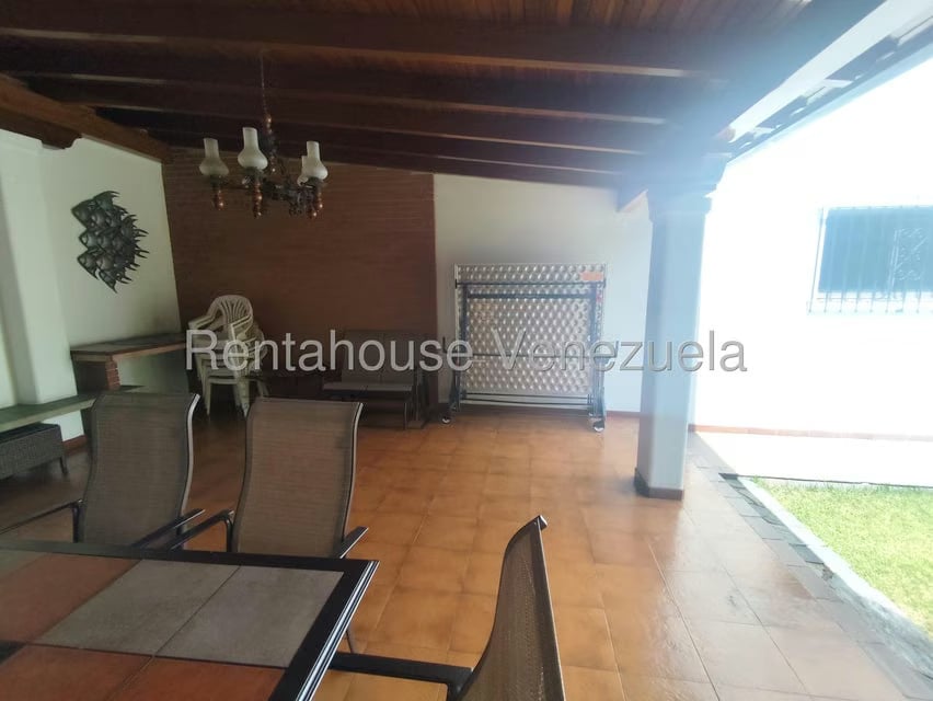 Apartamento (1 Nivel) en Alquiler en Colinas de Bello Monte, Distrito Metropolitano - 79