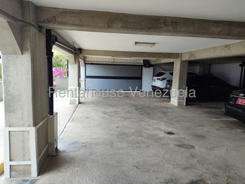 Apartamento (1 Nivel) en Alquiler en Colinas de Bello Monte, Distrito Metropolitano - 83