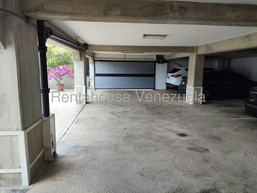 Apartamento (1 Nivel) en Alquiler en Colinas de Bello Monte, Distrito Metropolitano - 85