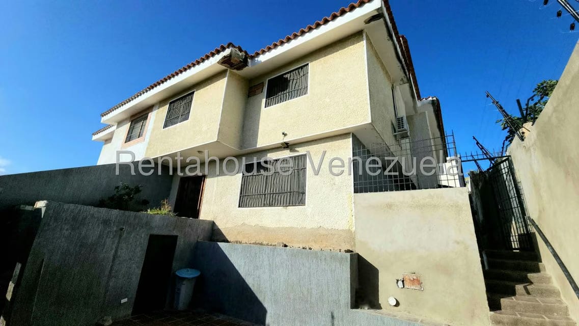 Townhouse (Duplex) en Venta en Pampatar, Nueva Esparta - 2