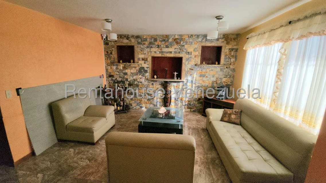 Townhouse (Duplex) en Venta en Pampatar, Nueva Esparta - 3