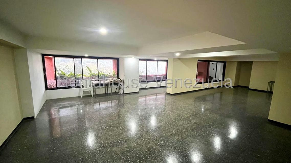 Apartamento (1 Nivel) en Alquiler en Parque Oripoto, Distrito Metropolitano - 13