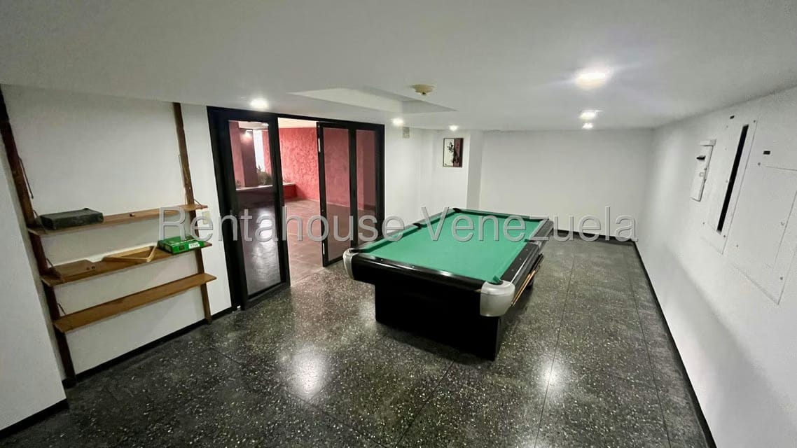 Apartamento (1 Nivel) en Alquiler en Parque Oripoto, Distrito Metropolitano - 14