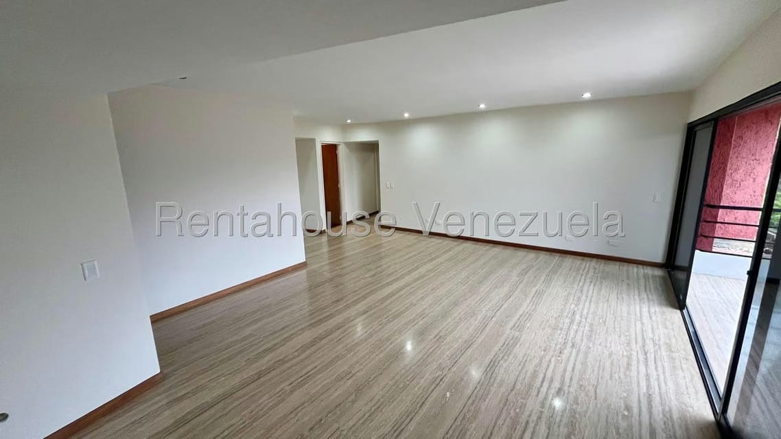 Apartamento (1 Nivel) en Alquiler en Parque Oripoto, Distrito Metropolitano - 16