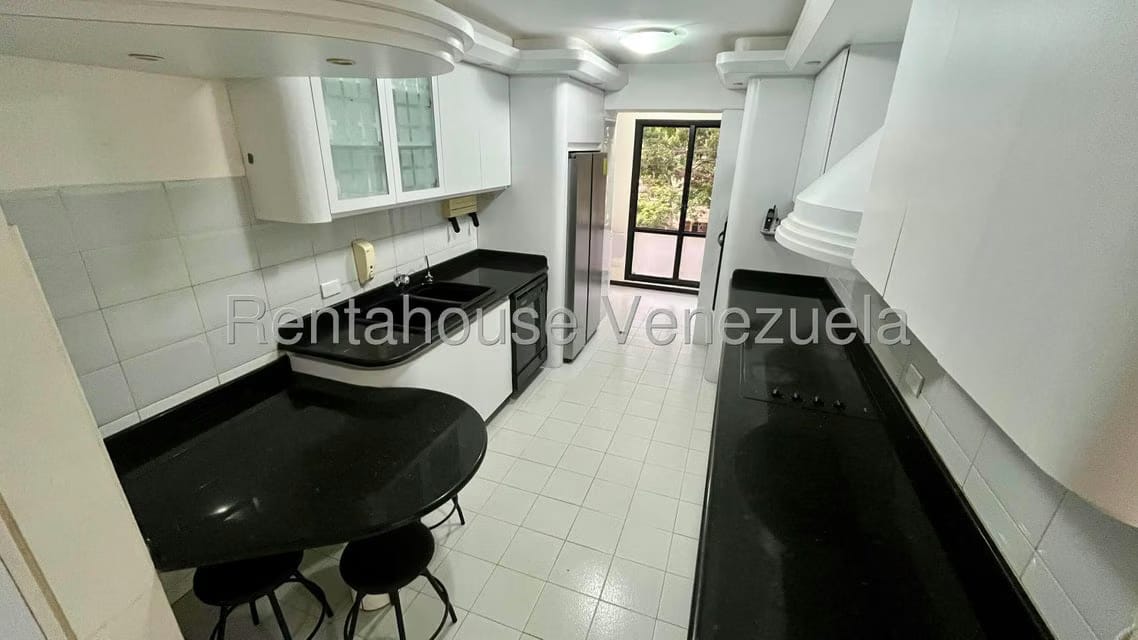 Apartamento (1 Nivel) en Alquiler en Parque Oripoto, Distrito Metropolitano - 5