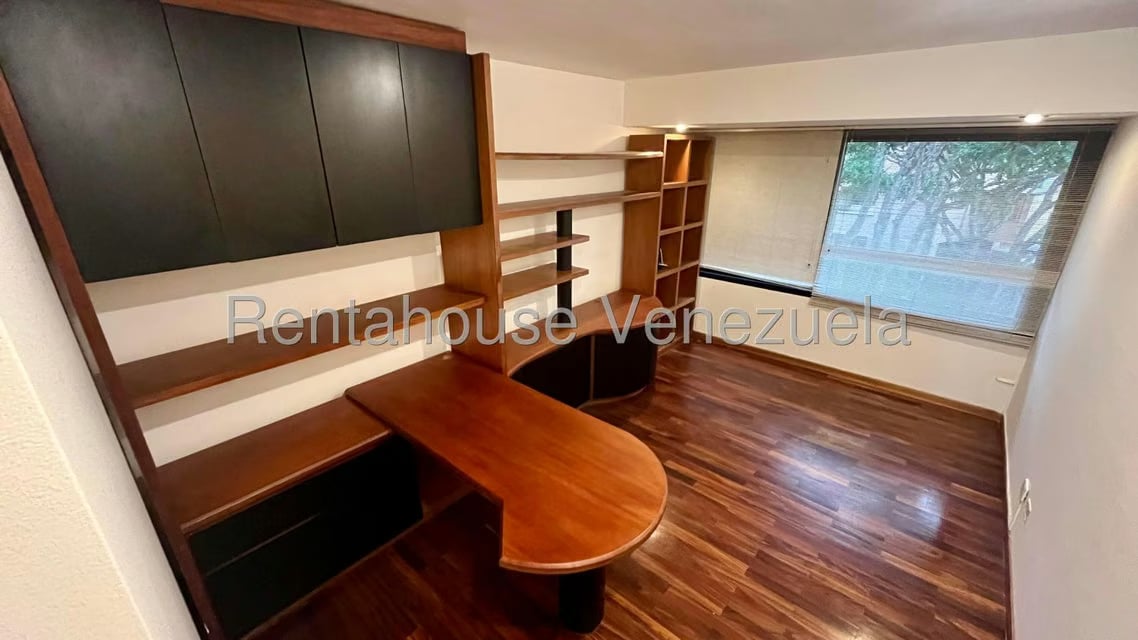 Apartamento (1 Nivel) en Alquiler en Parque Oripoto, Distrito Metropolitano - 7