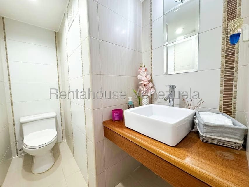 Apartamento (1 Nivel) en Venta en Cumbres de Curumo, Distrito Metropolitano - 22