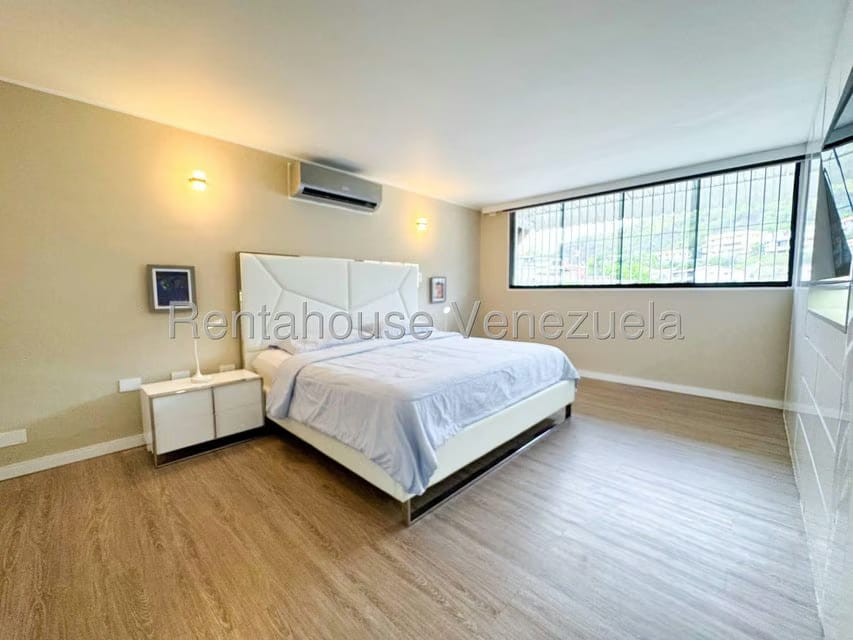 Apartamento (1 Nivel) en Venta en Cumbres de Curumo, Distrito Metropolitano - 25