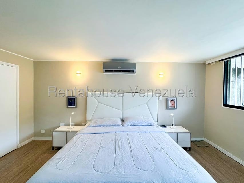 Apartamento (1 Nivel) en Venta en Cumbres de Curumo, Distrito Metropolitano - 27