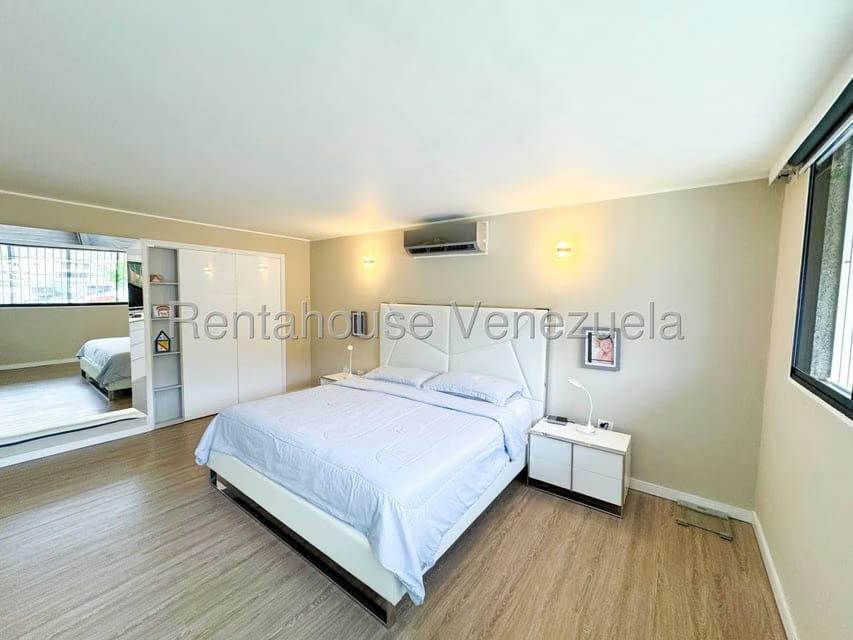 Apartamento (1 Nivel) en Venta en Cumbres de Curumo, Distrito Metropolitano - 28