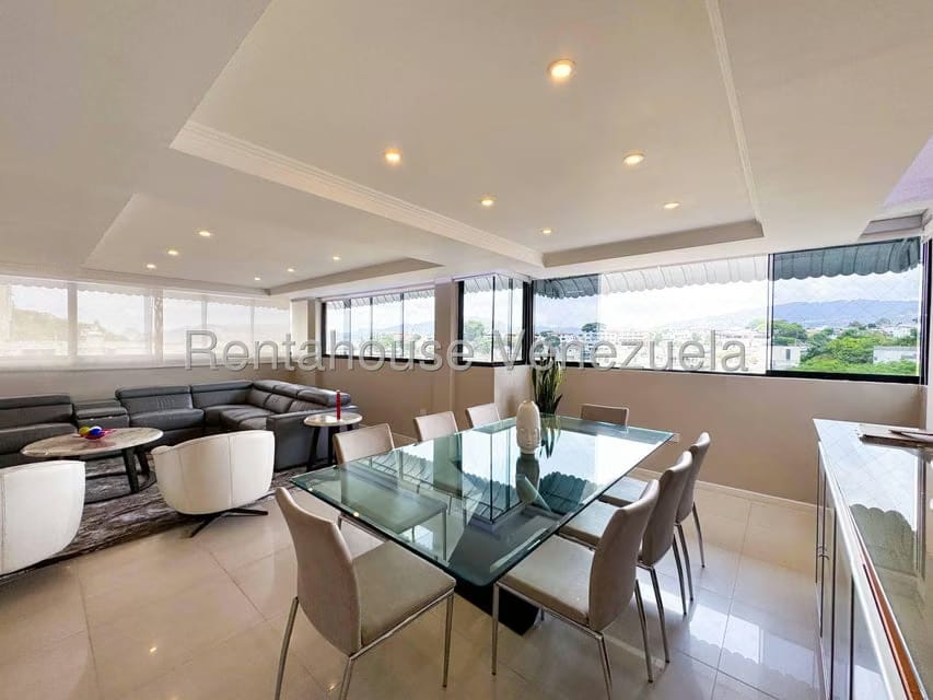 Apartamento (1 Nivel) en Venta en Cumbres de Curumo, Distrito Metropolitano - 9