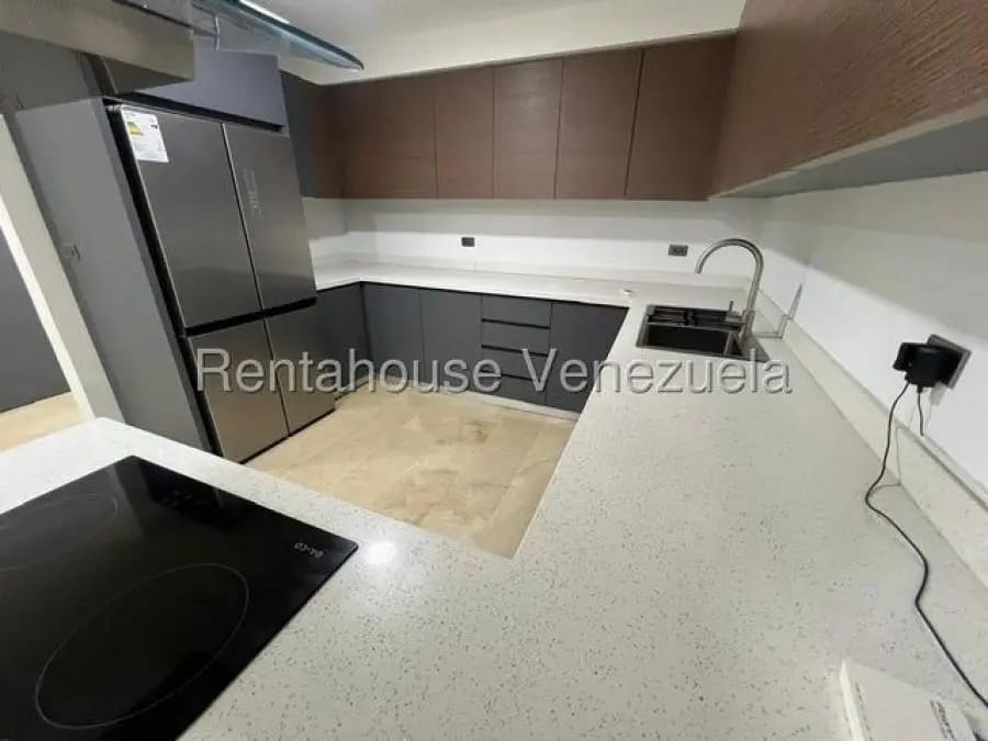 Apartamento en Alquiler en los naranjos de las mercedes Caracas - 11