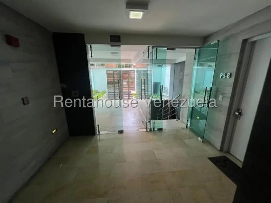 Apartamento en Alquiler en los naranjos de las mercedes Caracas - 12
