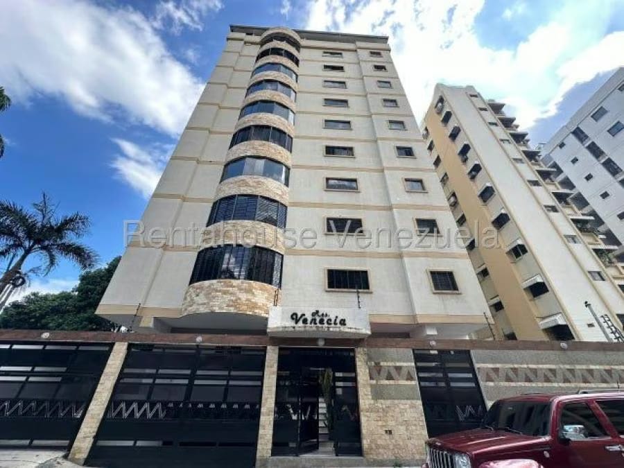 Apartamento en Venta en san Isidro Maracay - 2