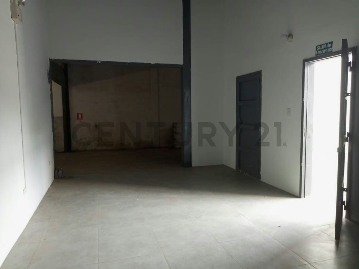 El Local y Galpón ideal que buscas - 10