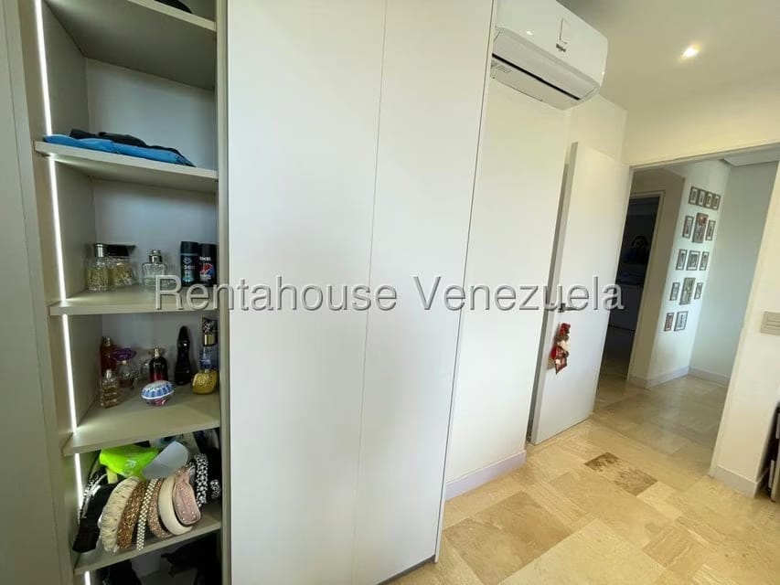 Apartamento (1 Nivel) en Venta en Lomas del Sol, Distrito Metropolitano - 51