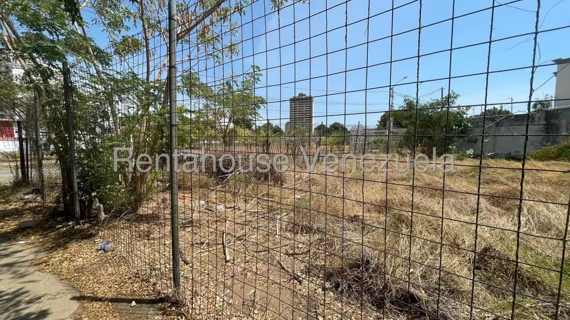 Terreno (Comercial) en Venta en La Trinidad, Zulia - 2