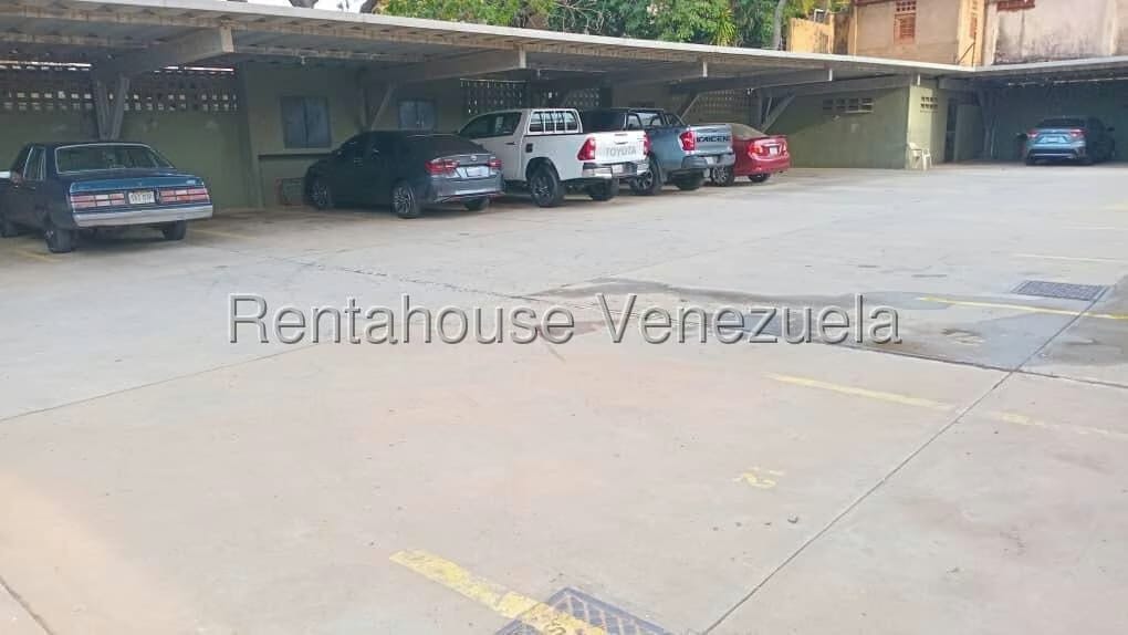 Apartamento (Multiples Niveles) en Venta en Tierra Negra, Zulia - 32