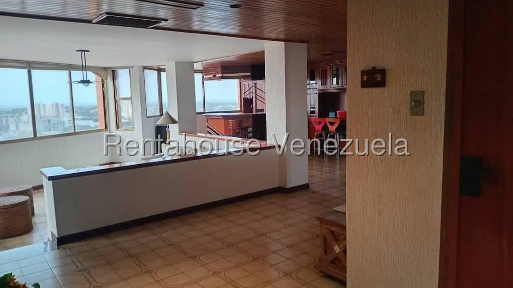 Apartamento (Multiples Niveles) en Venta en Tierra Negra, Zulia - 5