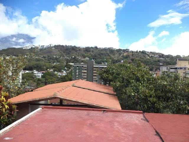 Casa (Multipes Niveles) en Venta en Santa Paula, Distrito Metropolitano - 24