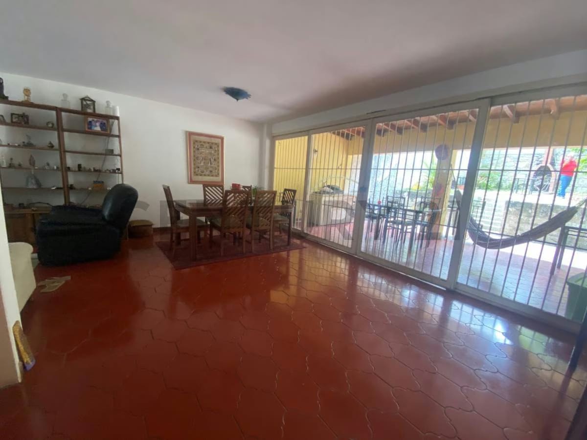 En Venta Casa para Remodelar en Lomas de La Trinidad - 6