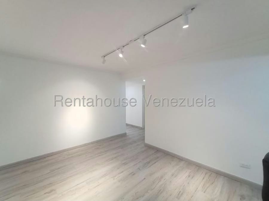 Apartamento en Venta en La Urbina Caracas - 18