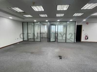 VENDE Moderna Oficina en Torre Claret Sector 5 de Julio - 3