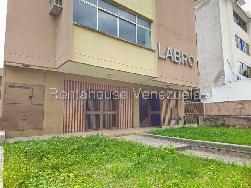 Comercial (Edificio) en Venta en La Urbina, Distrito Metropolitano - 2