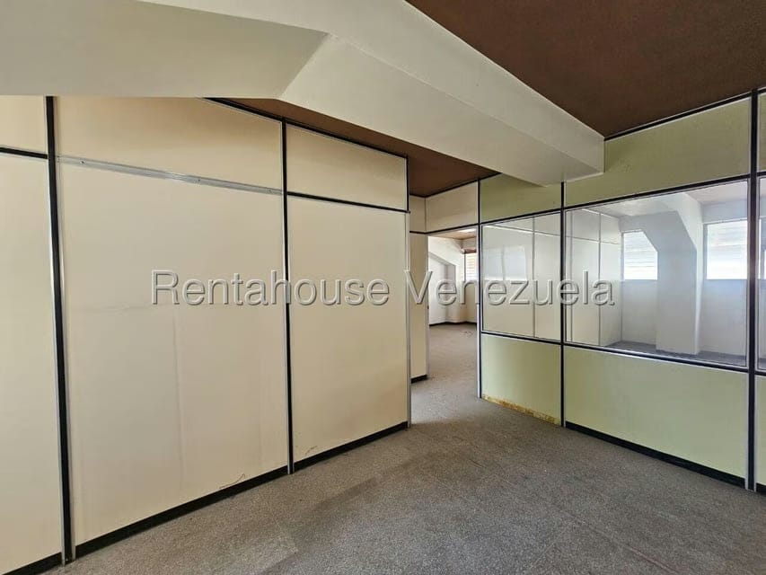 Comercial (Edificio) en Venta en La Urbina, Distrito Metropolitano - 12