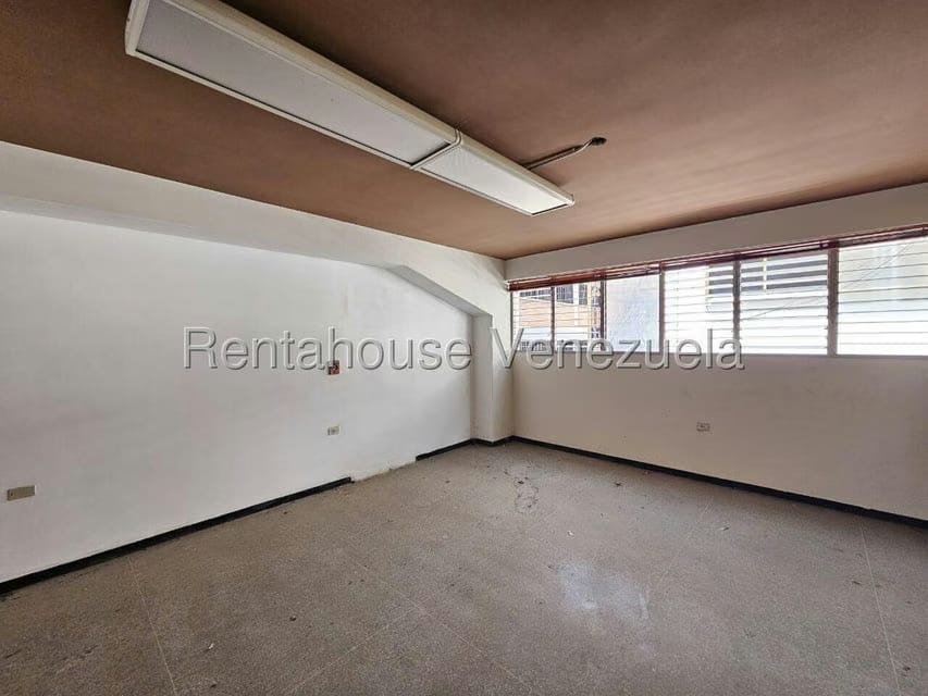 Comercial (Edificio) en Venta en La Urbina, Distrito Metropolitano - 14