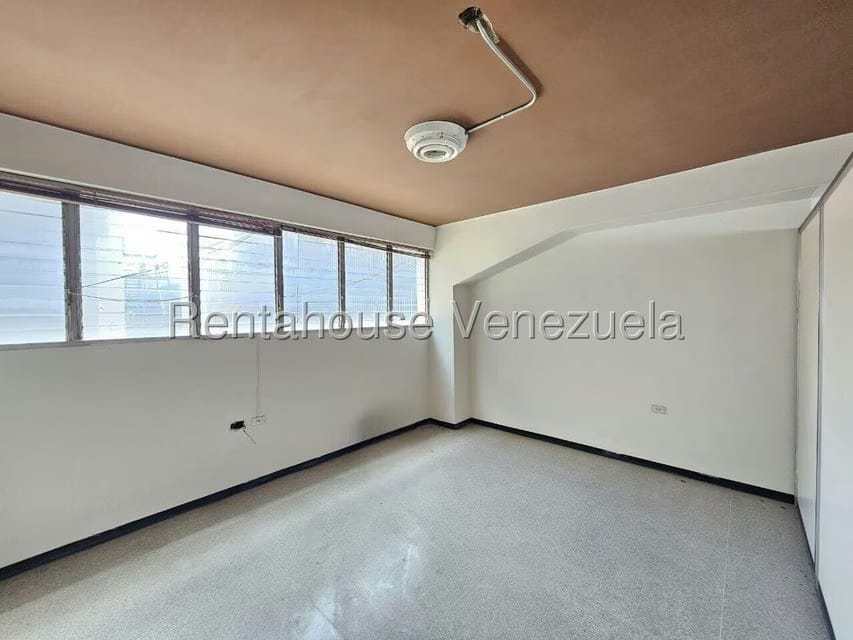 Comercial (Edificio) en Venta en La Urbina, Distrito Metropolitano - 16