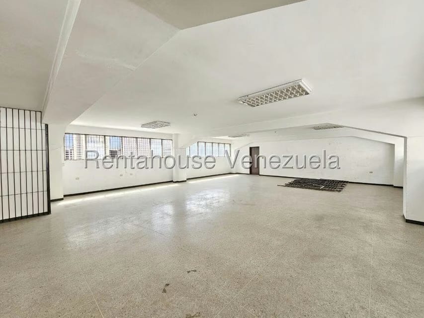 Comercial (Edificio) en Venta en La Urbina, Distrito Metropolitano - 21