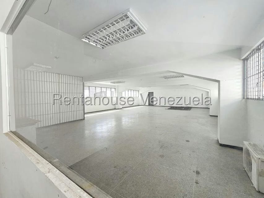 Comercial (Edificio) en Venta en La Urbina, Distrito Metropolitano - 23
