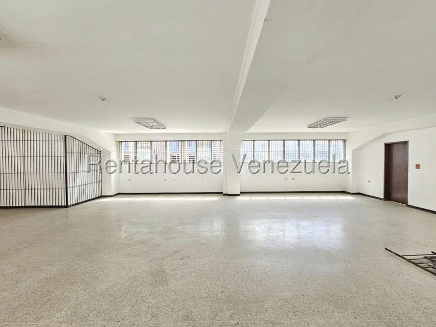 Comercial (Edificio) en Venta en La Urbina, Distrito Metropolitano - 24
