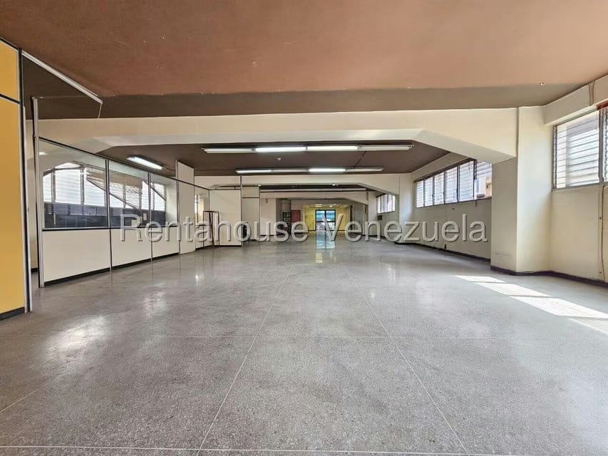 Comercial (Edificio) en Venta en La Urbina, Distrito Metropolitano - 9