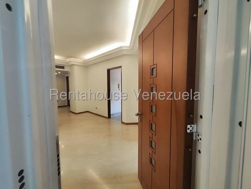 Apartamento (1 Nivel) en Alquiler en Campo Alegre, Distrito Metropolitano - 13