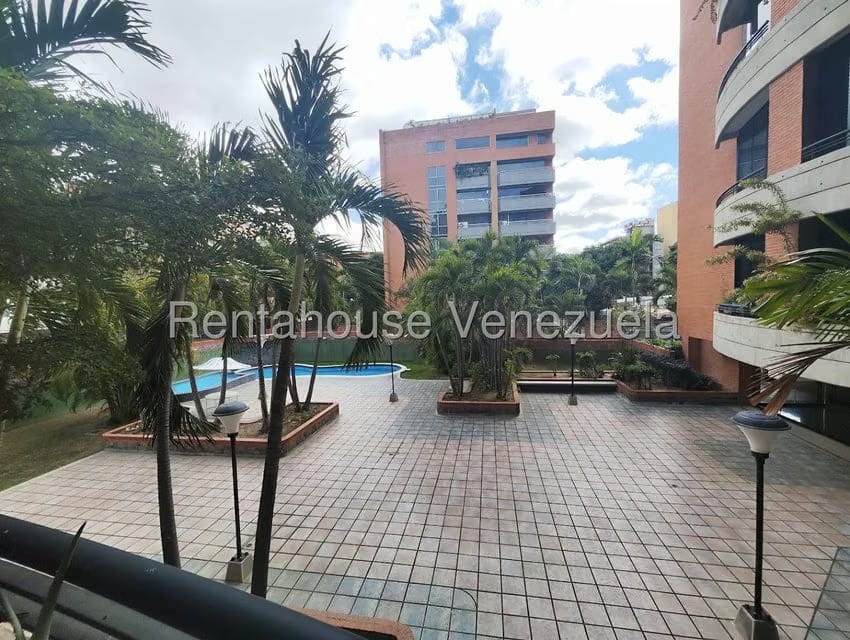 Apartamento (1 Nivel) en Alquiler en Campo Alegre, Distrito Metropolitano - 19