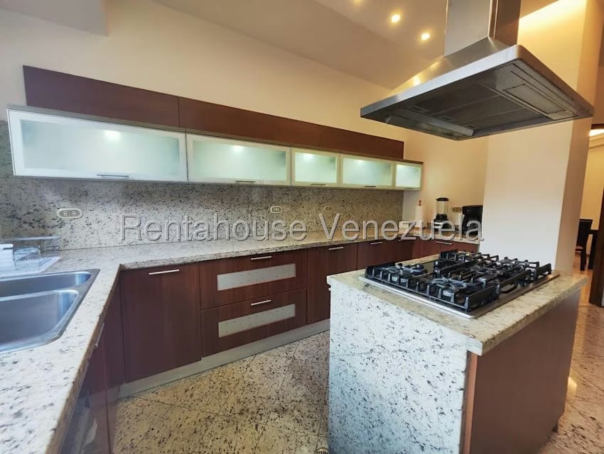 Apartamento (1 Nivel) en Alquiler en Campo Alegre, Distrito Metropolitano - 23
