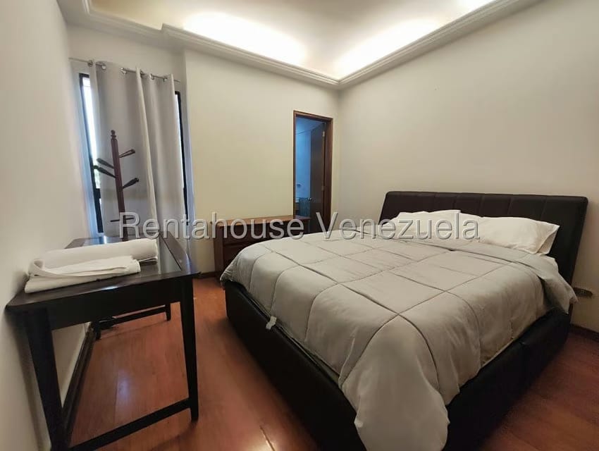 Apartamento (1 Nivel) en Alquiler en Campo Alegre, Distrito Metropolitano - 30