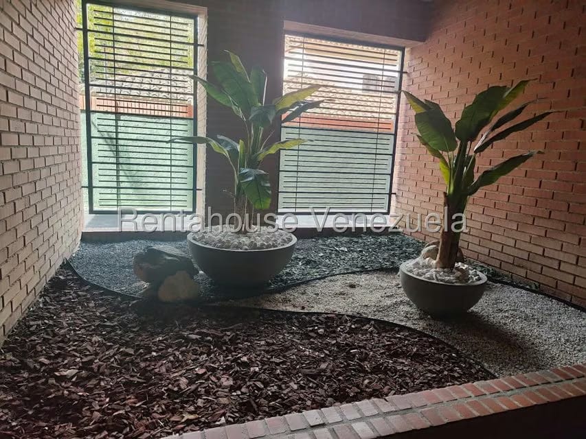 Apartamento (1 Nivel) en Alquiler en Campo Alegre, Distrito Metropolitano - 4