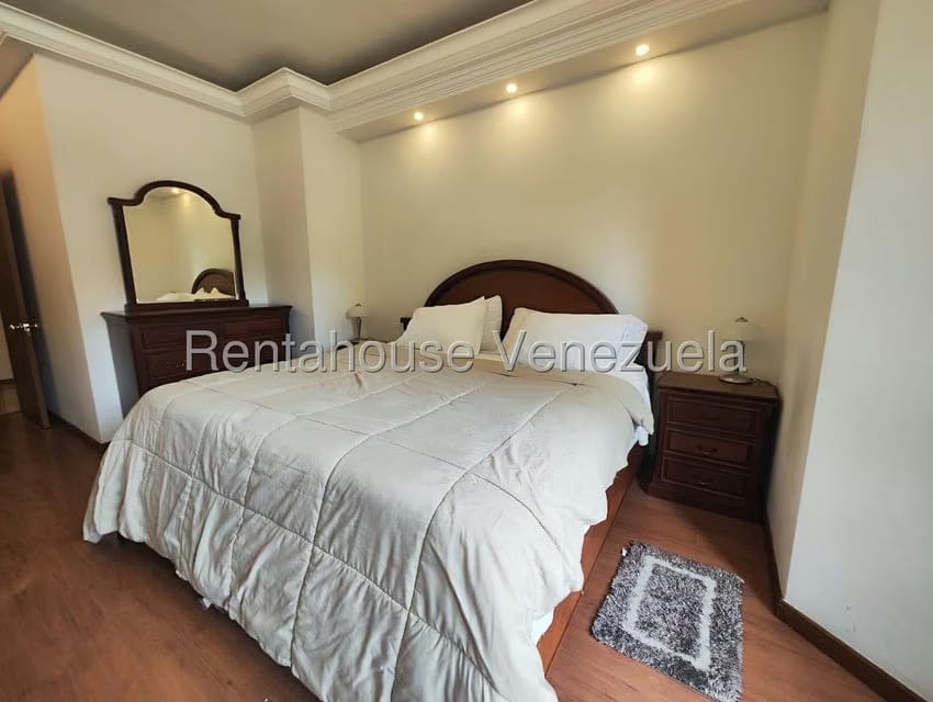 Apartamento (1 Nivel) en Alquiler en Campo Alegre, Distrito Metropolitano - 33